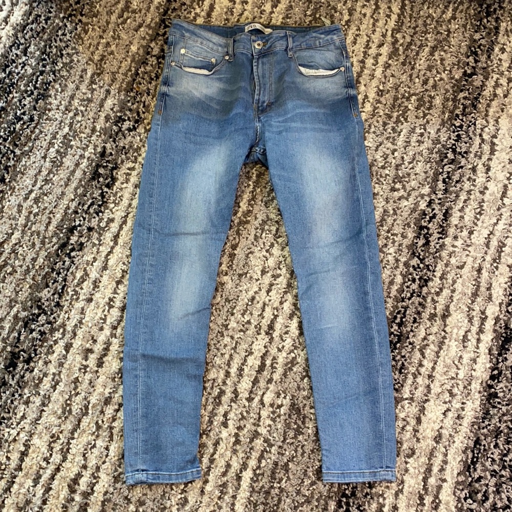 Men’s Zara Light Wash Denim Classic Jeans 34/ 44